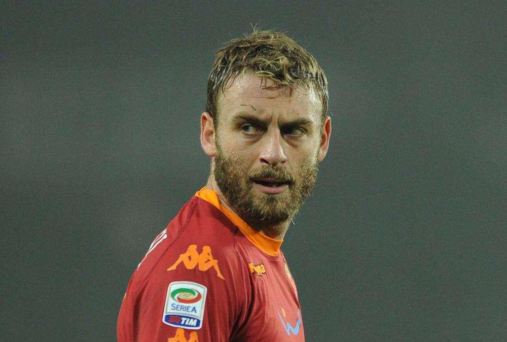 De Rossi: ecografia esclude lesioni, alle 16 risonanza al Gemelli