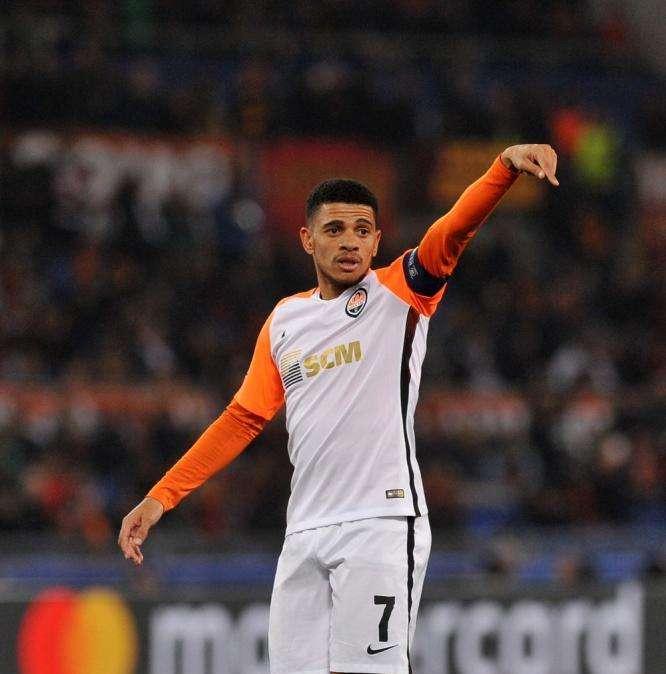 Ag. Taison: "Aspettiamo una nuova offerta da parte del Milan"