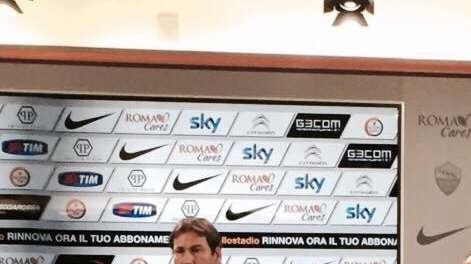 TRIGORIA - Garcia: "Felice del rinnovo di De Sanctis. Non penseremo al City, bisogna essere al 100% per battere il Sassuolo"