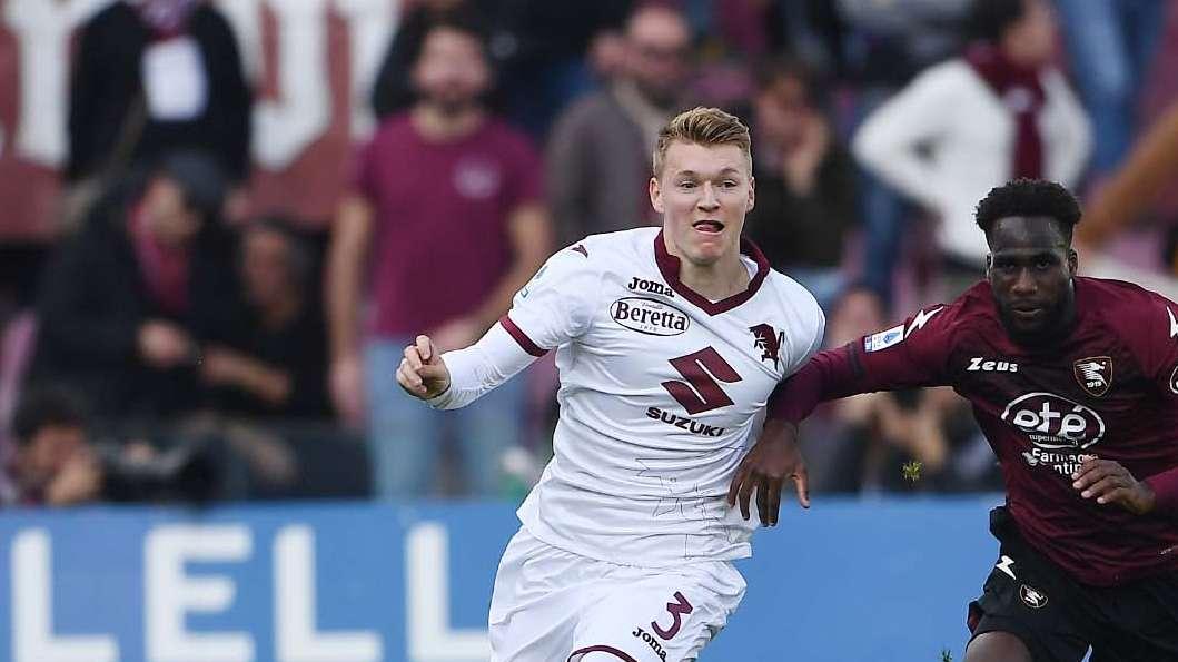 Per la difesa spunta Schuurs: tanti club di Serie A e Premier su di lui