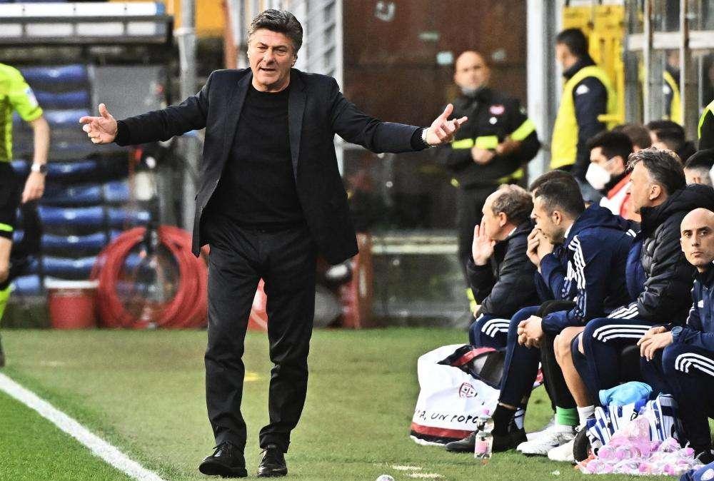Cagliari, è giallo sul divorzio con Mazzarri