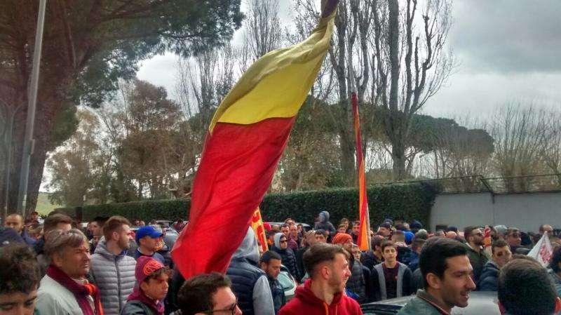 Trigoria, possibile apertura dei cancelli a fine allenamento