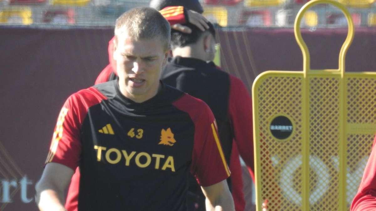 VG - Infortunio Kristensen: problema al flessore per il terzino. Il danese salterà Fiorentina-Roma per squalifica