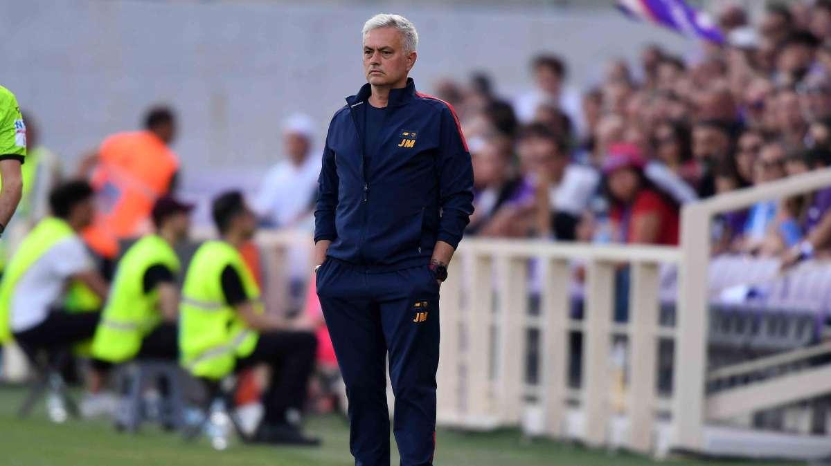 Roma-Salernitana - L'attesa dei tifosi: "Mourinho è sereno, entro il 31 arriverà qualcosa di importante. La Serie A inizia proprio male senza Mazzone"
