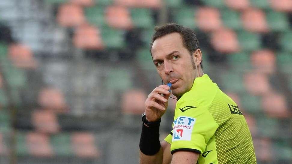 L'arbitro - Due vittorie su due, da over, in stagione per la Roma. Il Benevento vede rosso con Pairetto. Di nuovo Chiffi al VAR 