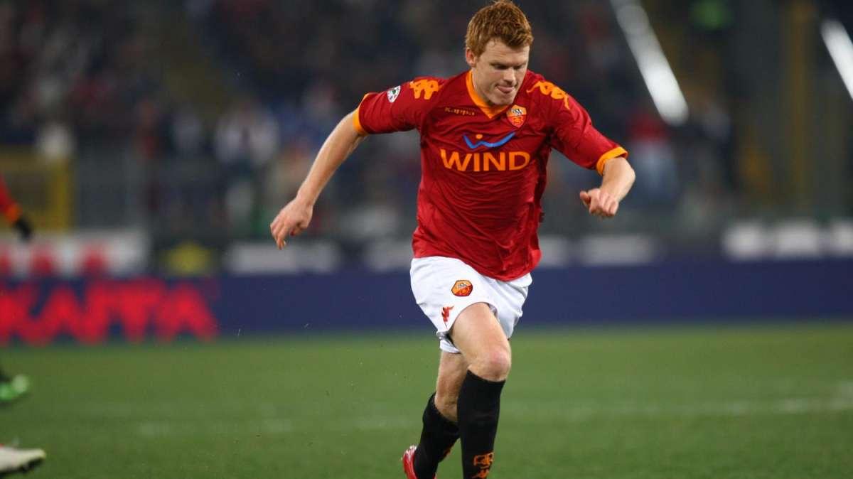 Riise, commozione cerebrale. Il medico: "Alcune settimane per vederlo in campo"