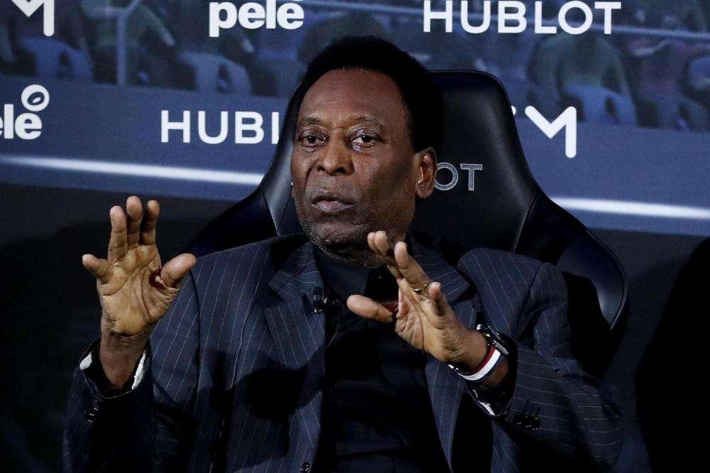 Pelé rassicura tutti: "Ogni giorno sto un po' meglio"