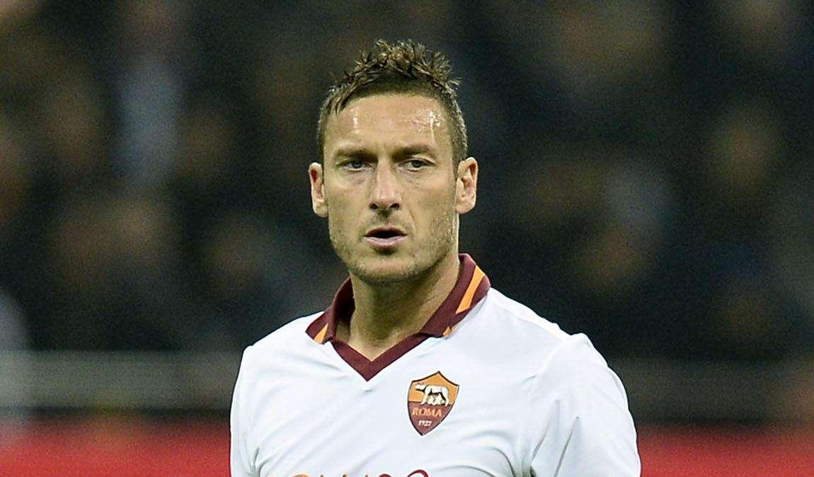 Danimarca-Italia, striscione per Totti al Parken