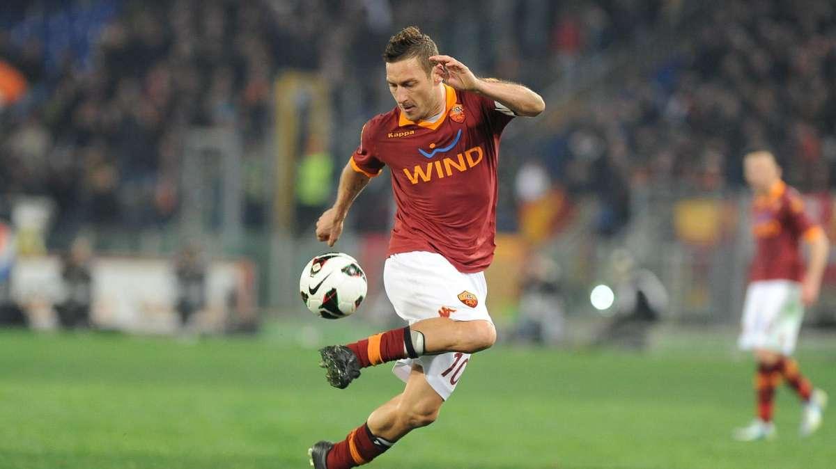 Totti: "L'obiettivo è l'Europa che conta. Aggancio alla Lazio? Era scontato, gli abbiamo dato il vantaggio"