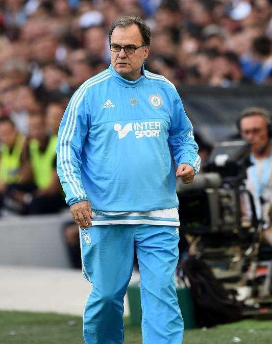 Lazio, Tare: "Bielsa trattato come l'allenatore del Real Madrid, non finirà qui"