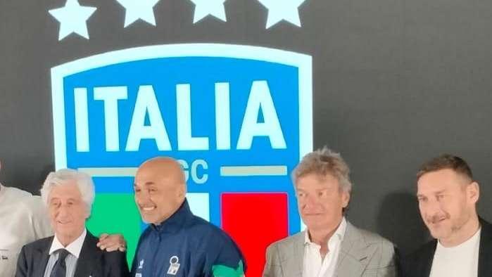 Totti: "Pellegrini merita la 10 della nazionale. Se la squadra seguirà Spalletti arriverà lontano" 