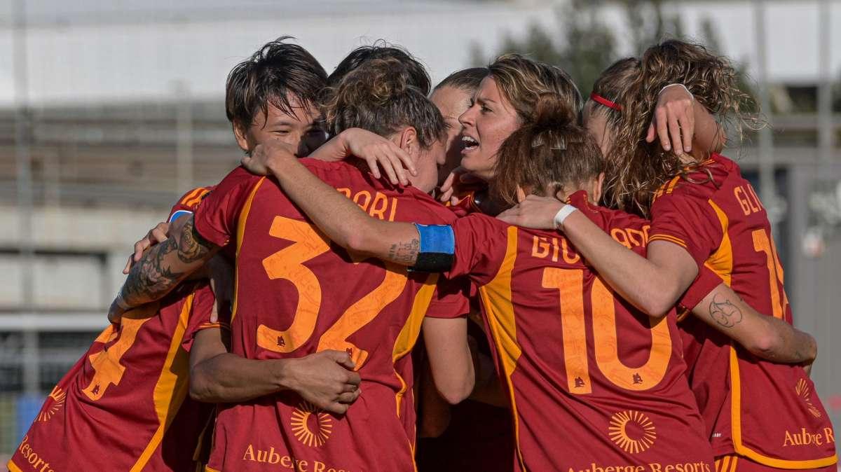 Roma Femminile, squadra arrivata a Parigi. VIDEO!