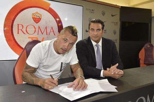 COMUNICATO AS ROMA - Nainggolan rinnova sino al 2020. Il belga: "Io e la Roma ci siamo venuti incontro". FOTO! VIDEO!
