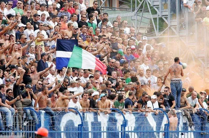 Tessera del tifoso: a Napoli ci sono già quelle falsicate