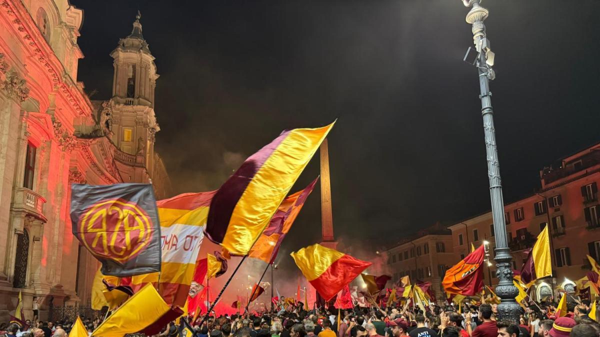 Trigoria, seduta di scarico all'indomani della vittoria di Parma. Calciomercato, le ultime sul futuro di Dybala. Roma-Lazio, la Serie A opta per farla giocare domenica alle 12:30