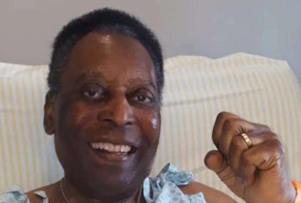 La figlia di Pelé fa chiarezza: "Papà sta bene, lui è super forte"