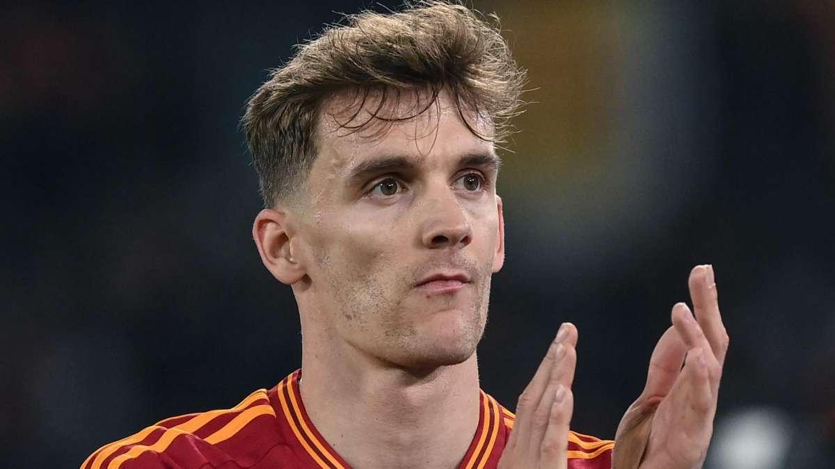 VG - Fastidio all'adduttore destro per Llorente: da valutare per il derby