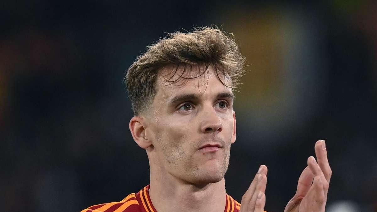 Il filo che lega Llorente a Roma-Cremonese: undici mesi fa il suo arrivo, oggi è l'imprescindibile di Mou