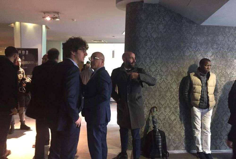 Monchi alla sede del calciomercato. FOTO!