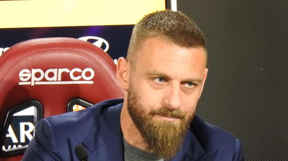 Accadde oggi - La Roma annuncia l'addio di De Rossi, la conferenza integrale del giocatore. La Roma batte la Juve per 3-1. Standing ovation di San Siro per Totti