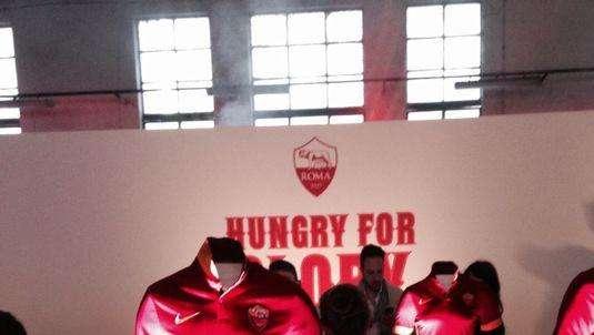 "Risk Everything", Totti sfila con la nuova maglia. Pardo: "Totti ha già parlato con Benatia" FOTO! VIDEO!