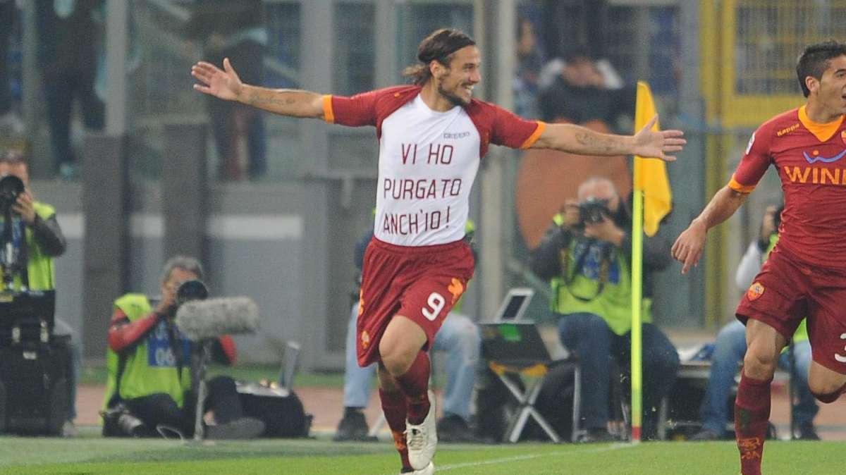 Accadde oggi - Balbo: "Aiutai Baldini a prendere Batistuta". Osvaldo mostra la maglia: "Vi ho purgato anche io"