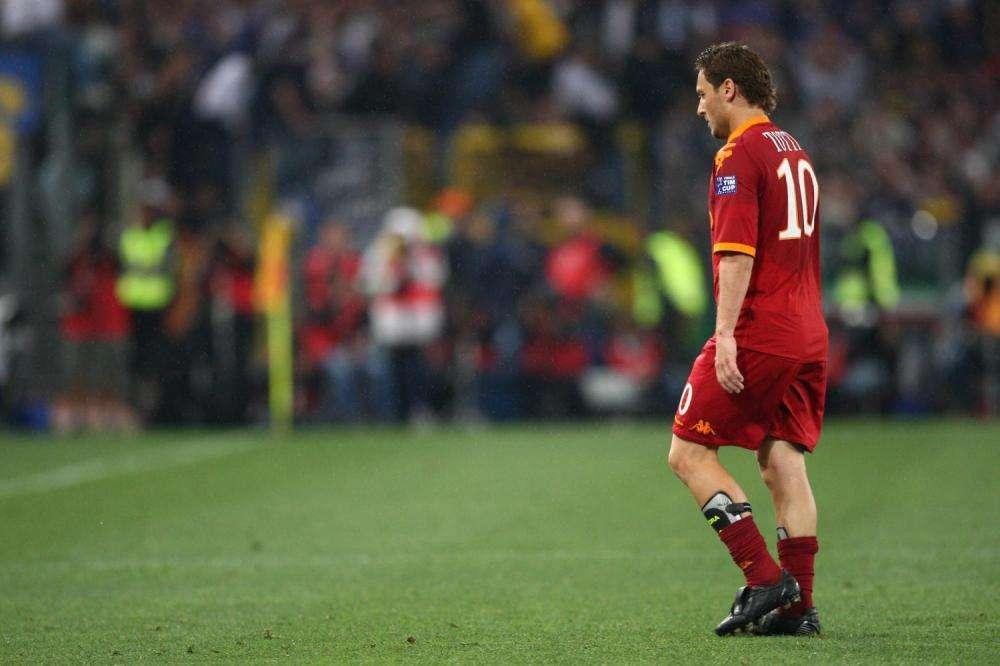 Accadde oggi - Mascetti: "Gullit e lo scambio con Totti...". Totti: "Ecco cosa mi disse Balotelli". Pallotta: "I tifosi dovrebbero sostenere la squadra piuttosto che altri interessi"