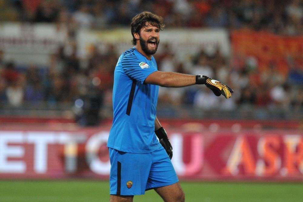 Twitter, Alisson: "Vittoria per Karsdorp. Ora ci aspetta una grande sfida"