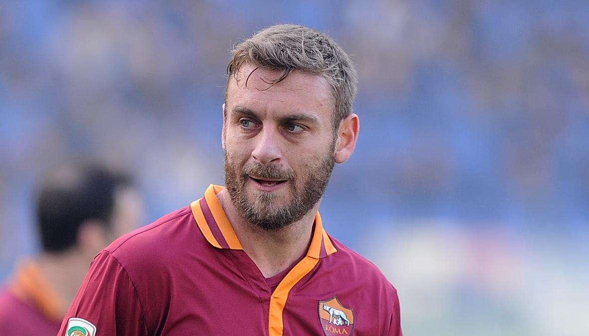 Nata la seconda figlia di De Rossi. La Roma su Twitter: "Tanti auguri per la nascita della piccola Olivia!