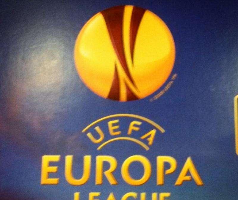 Feyenoord-Roma, arbitra Turpin. Una vittoria in quattro incroci per le squadre italiane