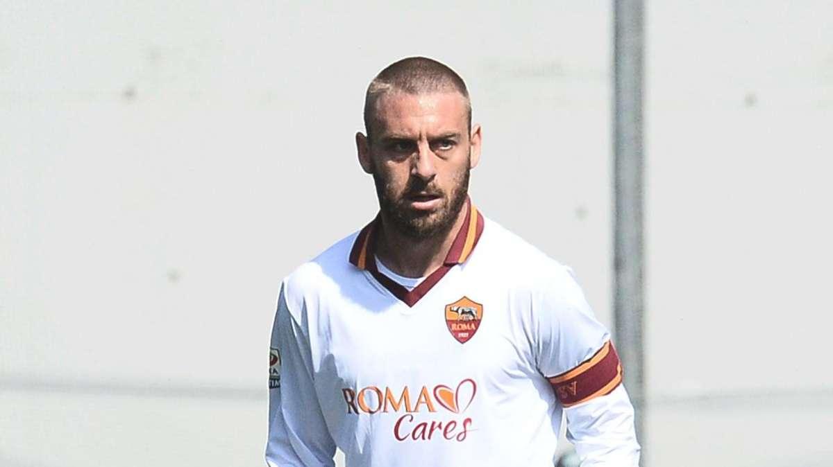 De Rossi: "Tutto attorno a noi profuma di grande squadra ma non credo che la Juve perderà punti"