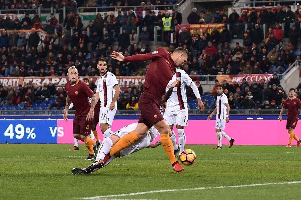 Diamo i numeri - Roma-Cagliari: 2 vittorie negli ultimi 5 precedenti all'Olimpico. Un solo successo per Di Francesco contro i sardi