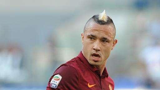 Sky Sport: "In mattinata l'incontro Cagliari-Roma per Nainggolan". Di Marzio: "Giallorossi più vicini al riscatto". Pedullà: "Ecco gli aggiornamenti"
