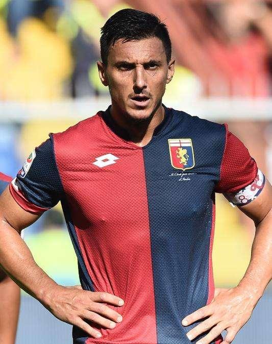 Genoa, frattura alle costole per Burdisso: argentino in dubbio per la Roma