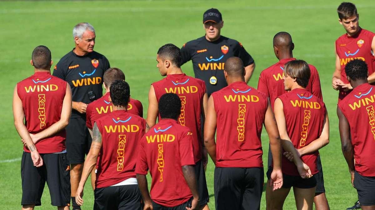 TRIGORIA: provata la difesa con Cassetti, Juan, Burdisso e Castellini; assenti Brighi, Pizarro e Adriano, solo atletica per Riise e differenziato per Menez