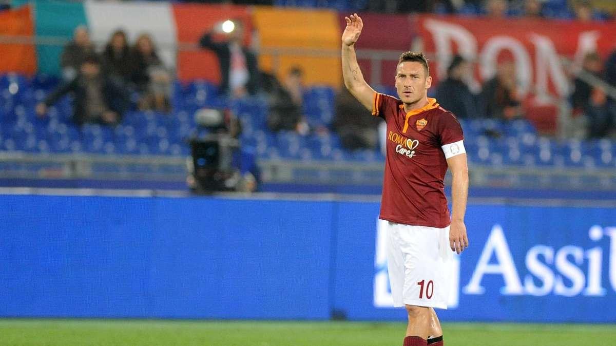 Totti: "Tre acquisti e siamo da scudetto. Un rimpianto? La semifinale d'andata con il Napoli"