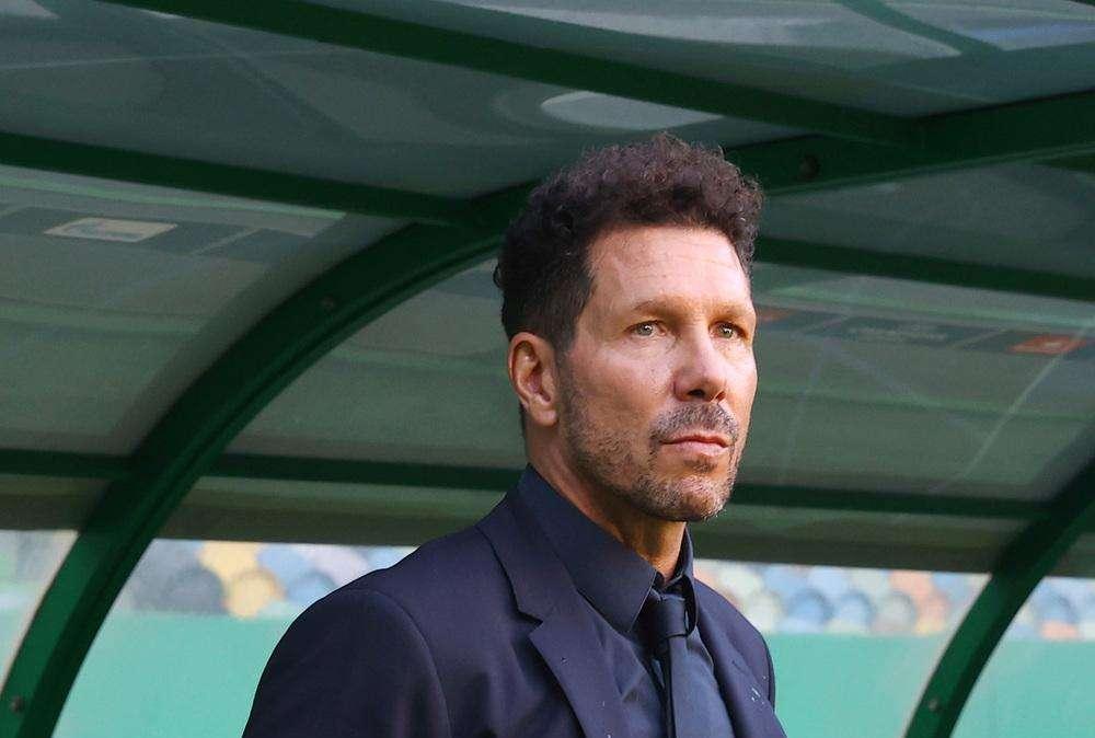 In Spagna fanno sesso 4 volte al mese. Simeone: "Non possono giocare nella mia squadra"