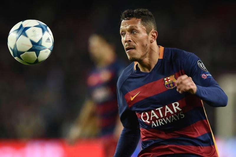 Barcellona, Adriano deve decidere il futuro: rinnovo o cessione in estate