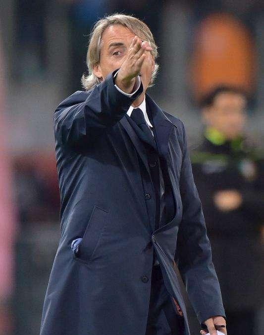 Mancini: "Totti? Ognuno deve essere libero di smettere quando se la sente"