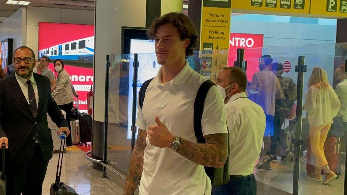 TRIGORIA - Svilar: "Non mi preoccupa fare il dodicesimo, lavorerò per migliorare. Da piccolo avevo una maglia giallorossa, la Roma è sempre stata un grande club"
