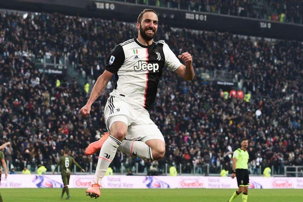 Roma-Juventus, i convocati di Sarri: c'è Higuain