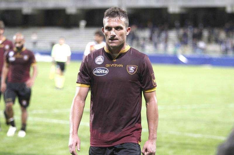 Salernitana, l'ex romanista Lanzaro in campo nonostante la morte del padre in nottata