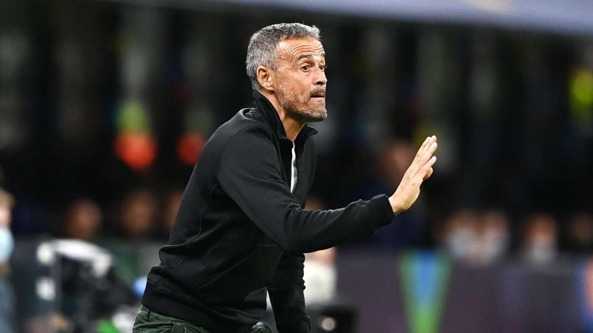 La Spagna si allena con i walkie-talkie: il metodo targato Luis Enrique