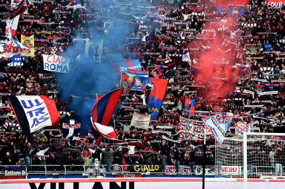 Bologna, striscione all'esterno del Dall'Ara in ricordo di Gazzoni: "Grazie presidente"