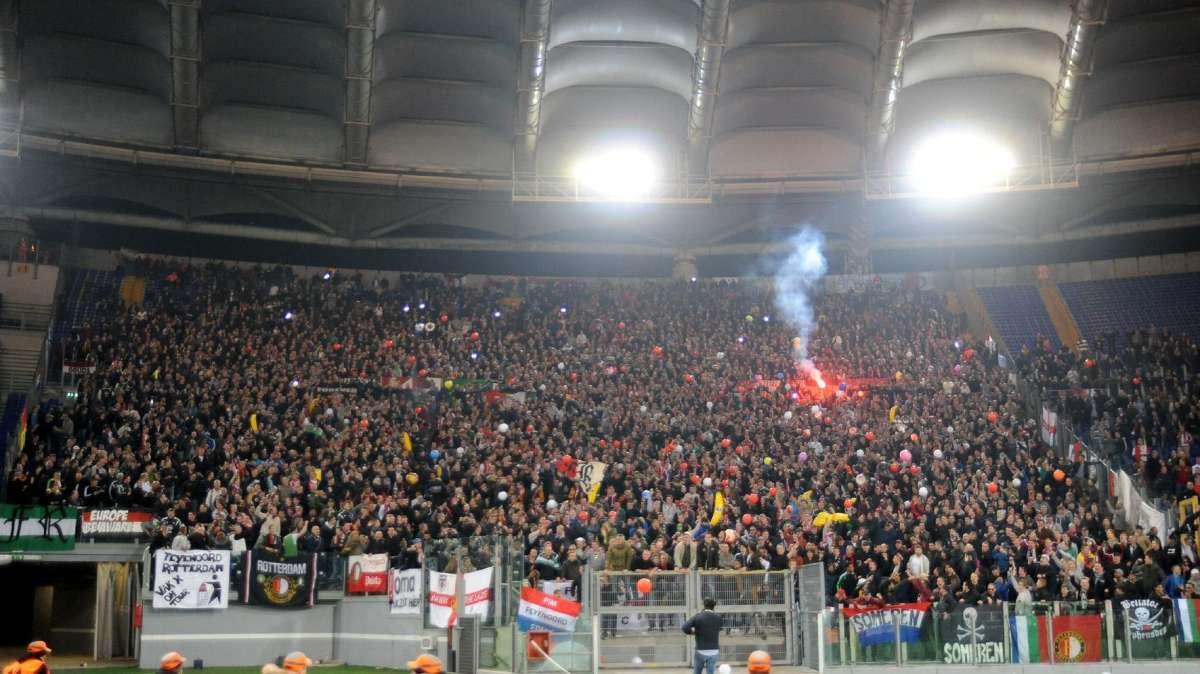 Feyenoord, Slot: "La UEFA ha capito tardi che anche in Conference League ci sono grandi club con tanti tifosi"