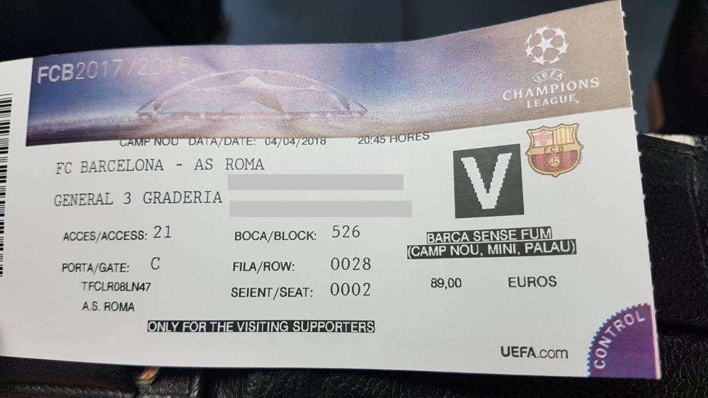 Barcellona-Roma, al via la Fase 4 della prevendita: code all'AS Roma Store. FOTO!