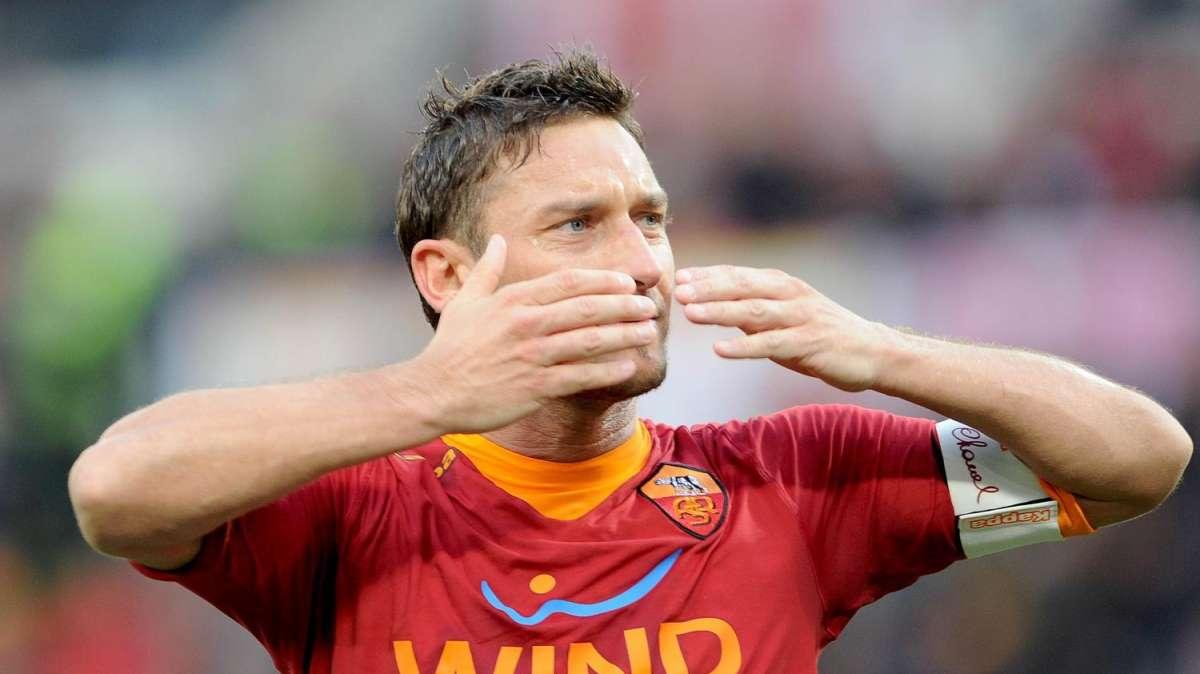 Totti supera Nordahl: è il giocatore che ha segnato di più in Serie A con un'unica maglia