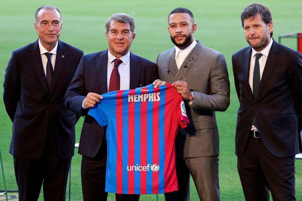Barcellona, Laporta: "LaLiga ci aiuterà a tenere Messi"