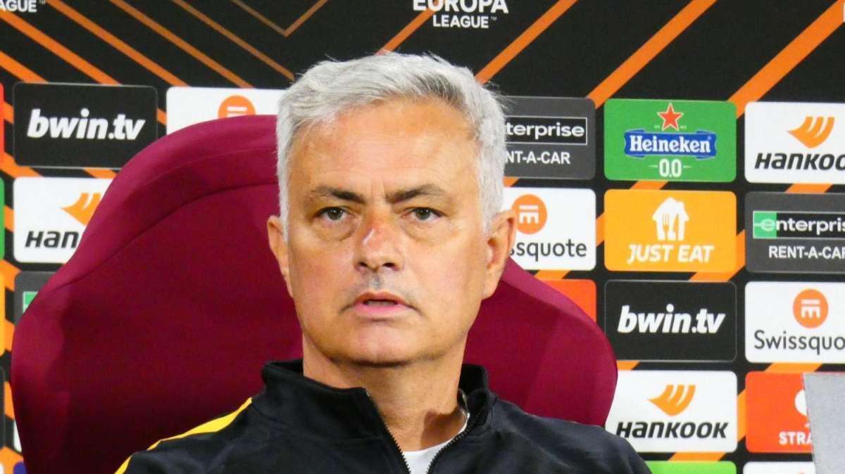 Oggi alle 14:30 la conferenza stampa di Mourinho