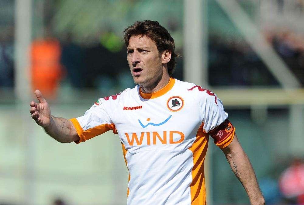 Trigoria: Totti recuperato. Assenti J. Sergio e Loria. Differenziato per Cassetti. Tanto entusiasmo in partitella